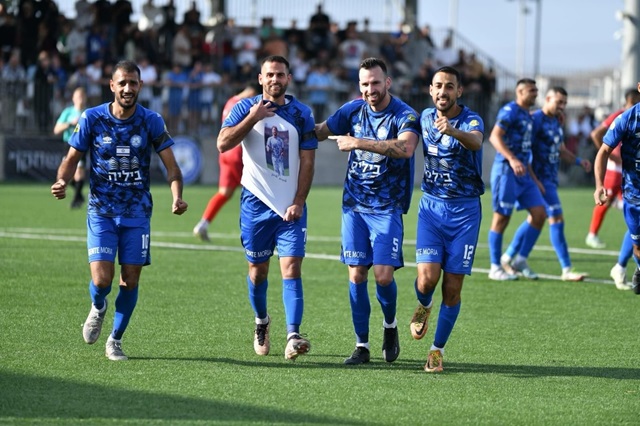 סיידר מקדיש את השער לבן בנימין שנפצע בארועי 7.10 (צילום עדי דיטלס)